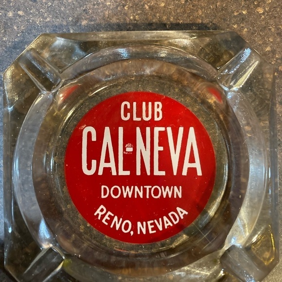 Vintage Club Cal-Neva Downtown Reno Smokey Gray Ashtray - Picture 2 of 4
